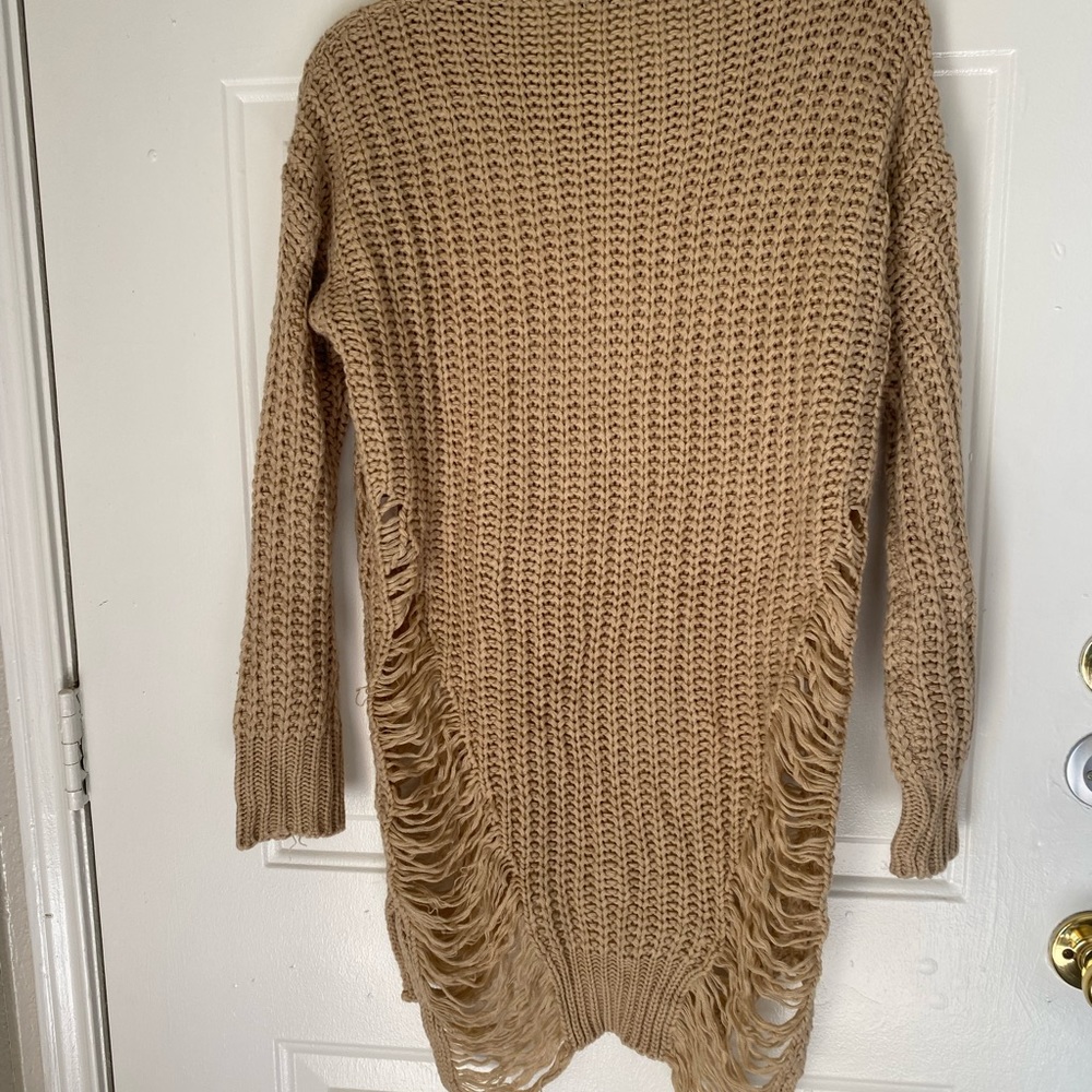 Distressed sweater - Picture 5 of 9